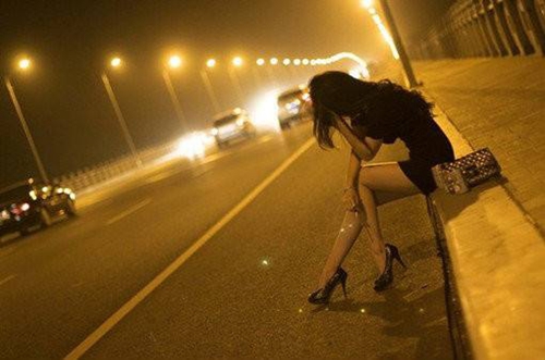 一人我饮酒伴奏叫什么歌